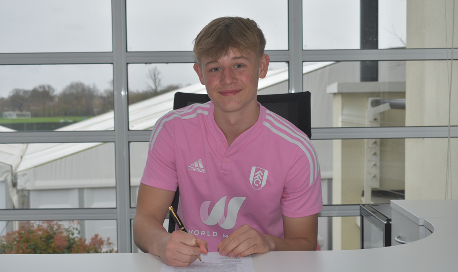 Luc De Fougerolles (Roper's 2024) Turns Pro with Fulham FC Signing