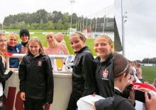 Alleyn's Sports: Three lucky pupils meet The Lionesses