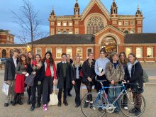 Art Students Attend Talk by Acclaimed Artist Michael Landy